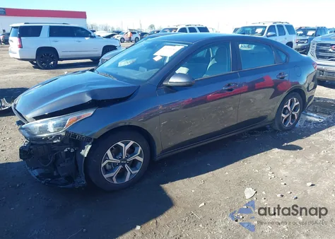 2021 Kia Forte Lxs из США, поврежденный, VIN 3KPF24AD5ME366918